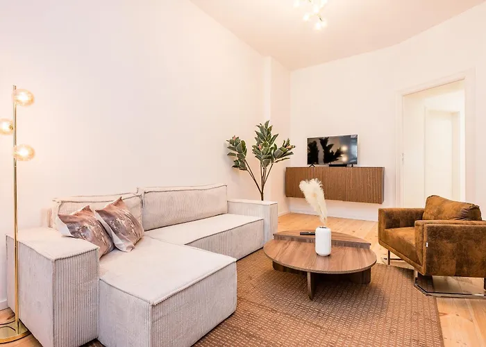 Schiller Neukoelln 3* برلين